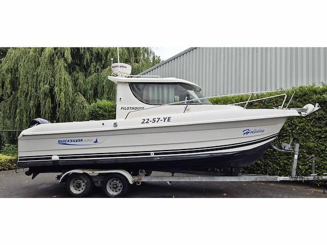 Quicksilver - camping 650 - motor yacht - 2000 - afbeelding 1 van  30