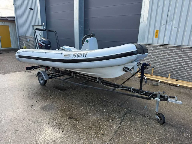 Quicksilver 450 hypalon tubes rib boot + buitenboordmotor 35pk + trailer - afbeelding 22 van  28