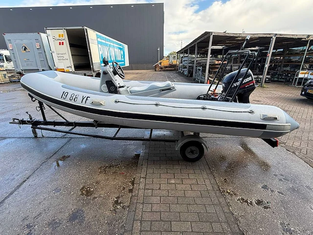 Quicksilver 450 hypalon tubes rib boot + buitenboordmotor 35pk + trailer - afbeelding 23 van  28