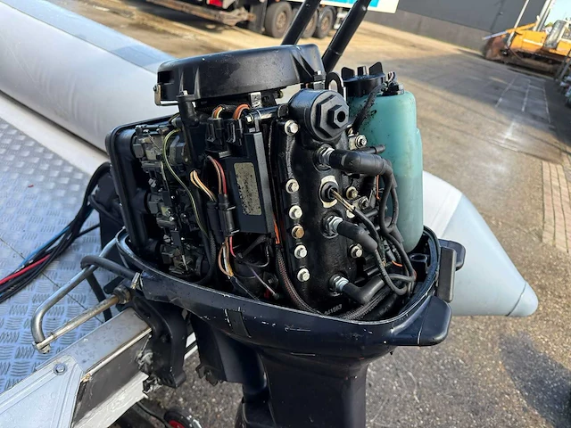 Quicksilver 450 hypalon tubes rib boot + buitenboordmotor 35pk + trailer - afbeelding 12 van  28
