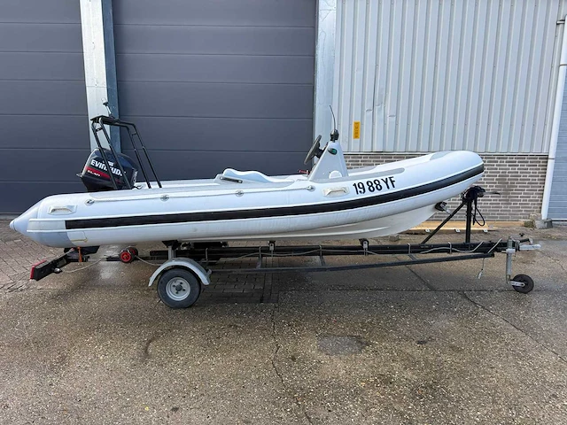 Quicksilver 450 hypalon tubes rib boot + buitenboordmotor 35pk + trailer - afbeelding 22 van  28