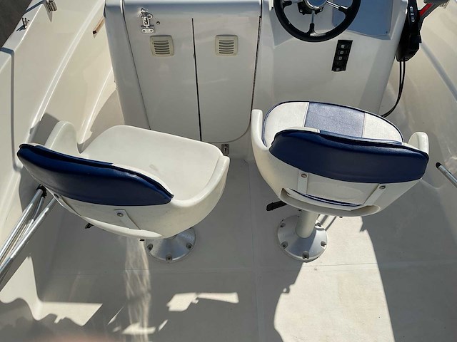 Quicksilver 525 flamingo speedboot - afbeelding 11 van  37
