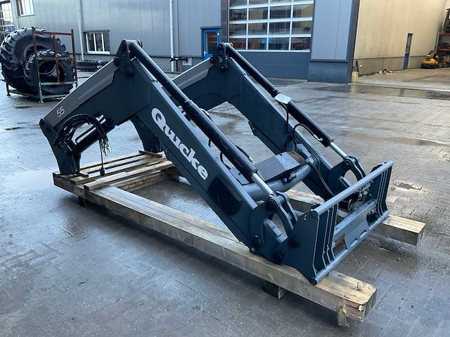 Quike q55 valtra voorlader - afbeelding 7 van  10