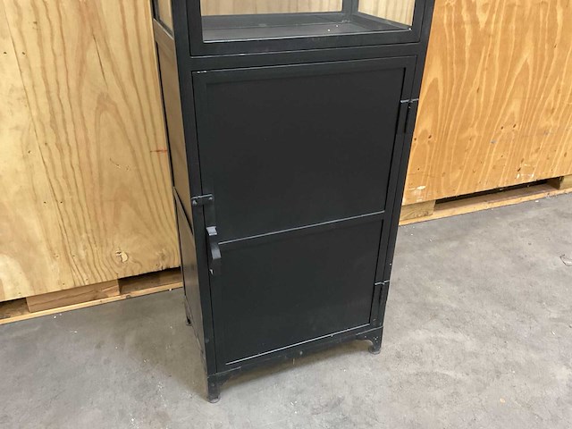 Quip & co industriële vitrinekast - afbeelding 2 van  3