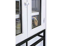 Quip & co vitrinekast op hoge poten - afbeelding 1 van  2