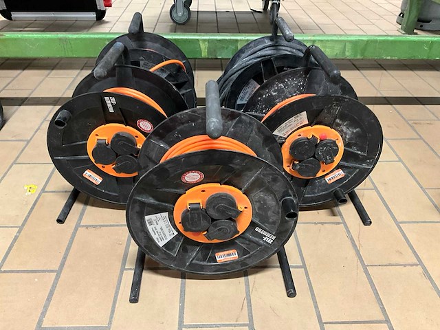 Qwattpro bm300 kabelhaspel (5x) - afbeelding 1 van  3