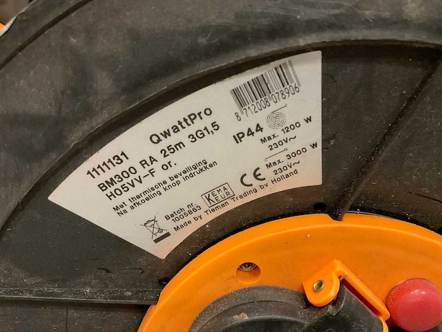 Qwattpro bm300 verlengkabelhaspel (3x) - afbeelding 2 van  2