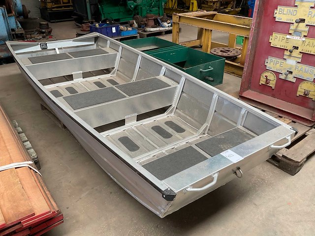 Qwest f360 aluminium boot - afbeelding 2 van  7