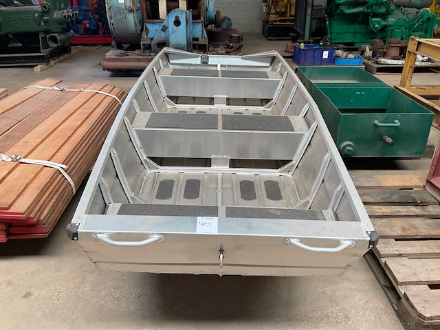 Qwest f360 aluminium boot - afbeelding 3 van  7