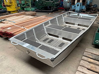 Qwest f360 aluminium boot - afbeelding 4 van  7