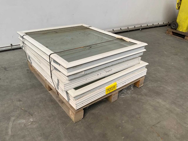 Raam met kozijn 1240x1030mm (5x) - afbeelding 1 van  7