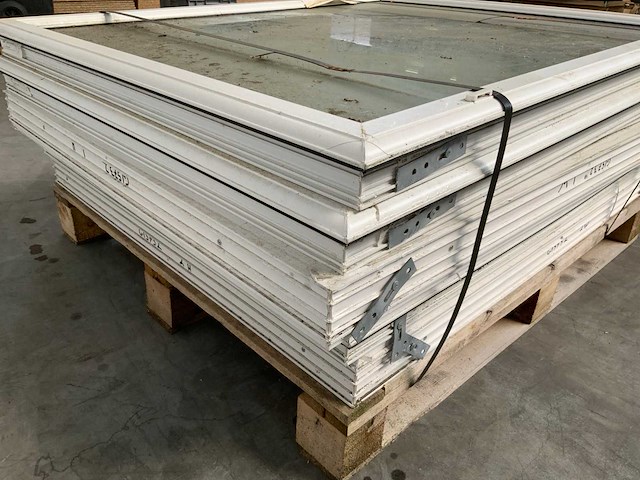 Raam met kozijn 1240x1030mm (5x) - afbeelding 6 van  7