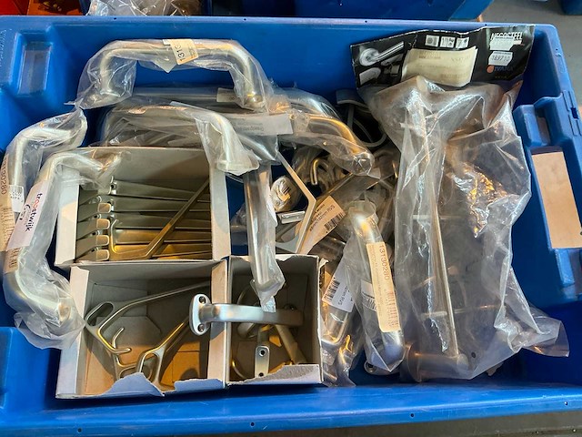 Raamsluiting en divers - afbeelding 3 van  4