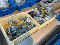 Raamsluiting en divers - afbeelding 1 van  5