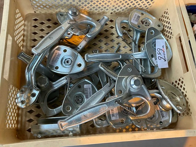 Raamsluiting en divers - afbeelding 2 van  5