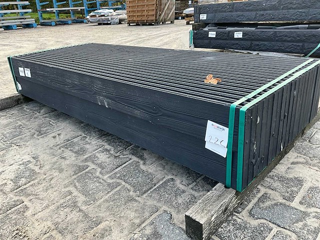 Rabat houtmotief betonschutting 3.5x26x84 cm (20x) - afbeelding 1 van  4