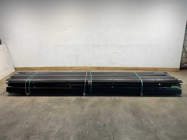 Rabat zwart met halfhout verbinding 490x13,6x1,8 cm (47x) - afbeelding 2 van  8