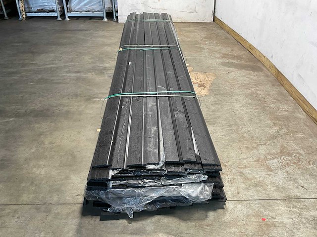 Rabat zwart met halfhout verbinding 490x13,6x1,8 cm (47x) - afbeelding 3 van  8