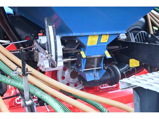 Rabe - turbodrill xl300a - combi-rijenzaaimachine met 2021 maschio gaspardo dm 3000 combi power harrows - afbeelding 13 van  20