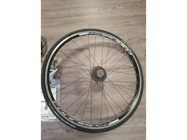 Racefiets met kickrcore trainer focus , culebro - afbeelding 2 van  14