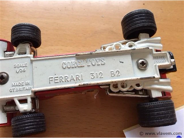 Racewagen corgi - afbeelding 2 van  3