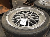 Racing wheels velgen met banden (4x) - afbeelding 2 van  4