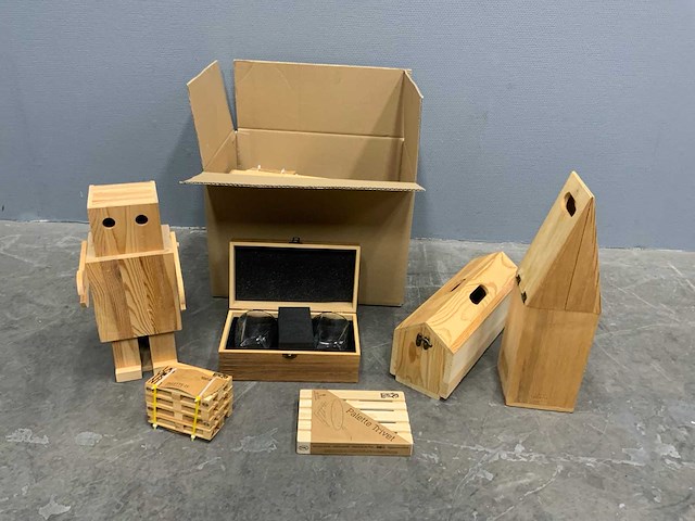 Rackpack doos met diverse houtproducten - afbeelding 1 van  13