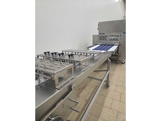 Rademaker - 2012 - croissant machine - afbeelding 37 van  37
