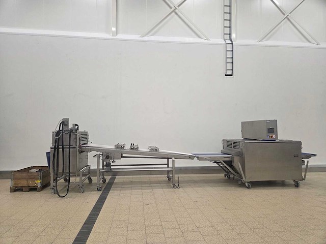 Rademaker - 2012 - croissant machine - afbeelding 1 van  37