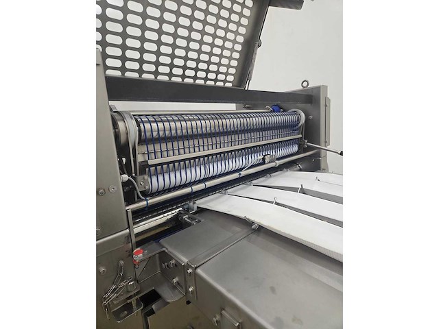 Rademaker - 2012 - croissant machine - afbeelding 33 van  37
