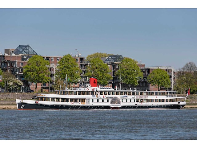 Raderstoomboot de majesteit - 100 jaar - afbeelding 39 van  64
