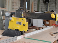 Radiaalafkortzaag harwi 625-u. bouwjaar 2009. let op: exclusief stofafzuiging.