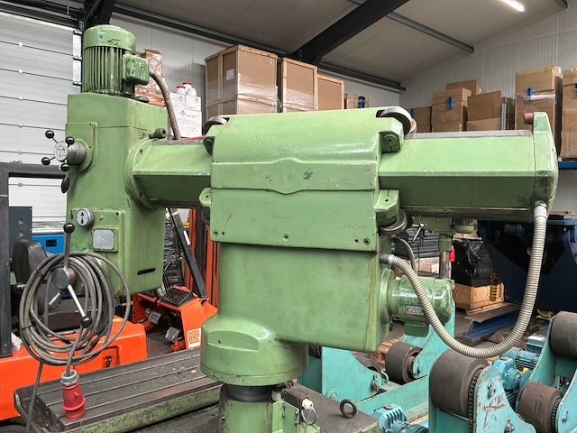 Radiaalboormachine met t-sleuf tafel - afbeelding 7 van  10