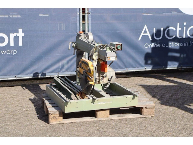 Radiaalzaag de walt elektrisch 380v - afbeelding 1 van  1