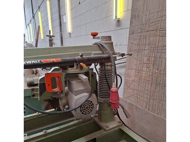 Radiaalzaag dewalt, 1600/s, bouwjaar 1989 - afbeelding 8 van  10