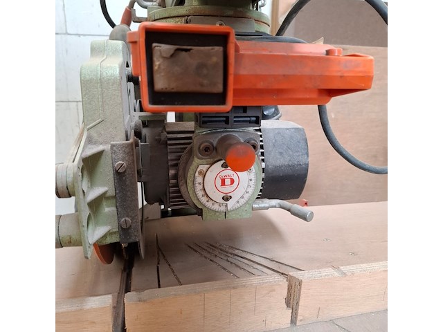 Radiaalzaag dewalt, dw 1251, bouwjaar 1989 - afbeelding 7 van  9