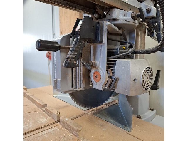 Radiaalzaagmachine met aan en afvoerbaan, maggi, junior 640, 2002 - afbeelding 3 van  34