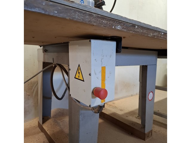 Radiaalzaagmachine met aan en afvoerbaan, maggi, junior 640, 2002 - afbeelding 13 van  34