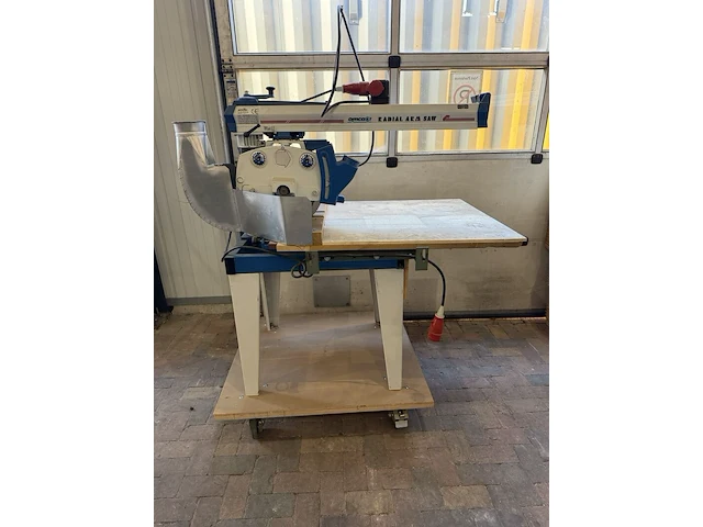 Radiaalzaagmachine, omga, rn 700 ø350, blauw/wit/grijs, 2004, 400 v krachtstroom | 2,9 kw | werktafel - afbeelding 1 van  6