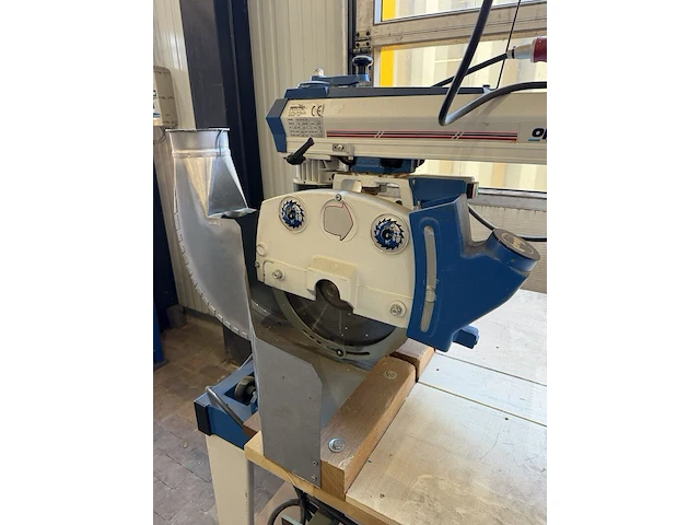 Radiaalzaagmachine, omga, rn 700 ø350, blauw/wit/grijs, 2004, 400 v krachtstroom | 2,9 kw | werktafel - afbeelding 4 van  6
