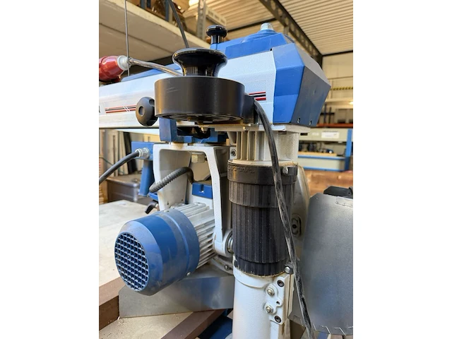 Radiaalzaagmachine, omga, rn 700 ø350, blauw/wit/grijs, 2004, 400 v krachtstroom | 2,9 kw | werktafel - afbeelding 5 van  6