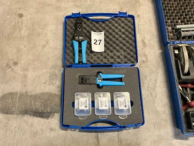 Radiall krimptangset - afbeelding 1 van  3