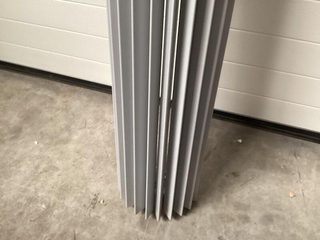 Radiator design, badkamer, grijs - afbeelding 4 van  7