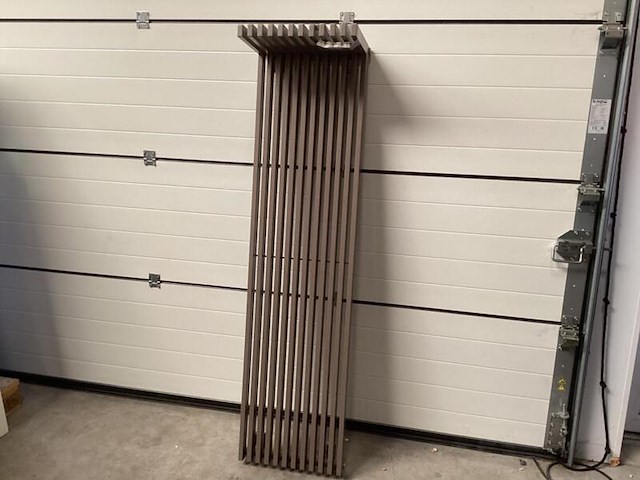 Radiator design, badkamer, taupe - afbeelding 3 van  7