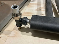 Radiator en douchekraan - afbeelding 5 van  5