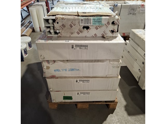 Radiatoren, thermrad super 8 compact, t33, old stock - afbeelding 1 van  4