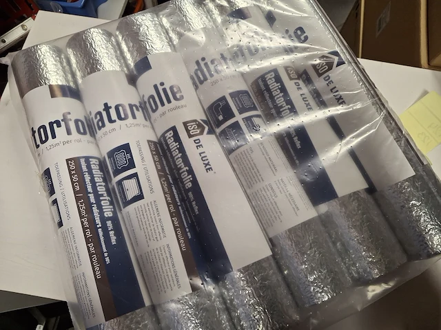 Radiatorfolie 250 x 50 cm 6 rollen - afbeelding 3 van  3