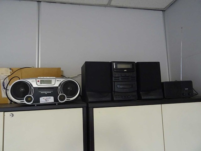 Radio (3x) - afbeelding 1 van  4