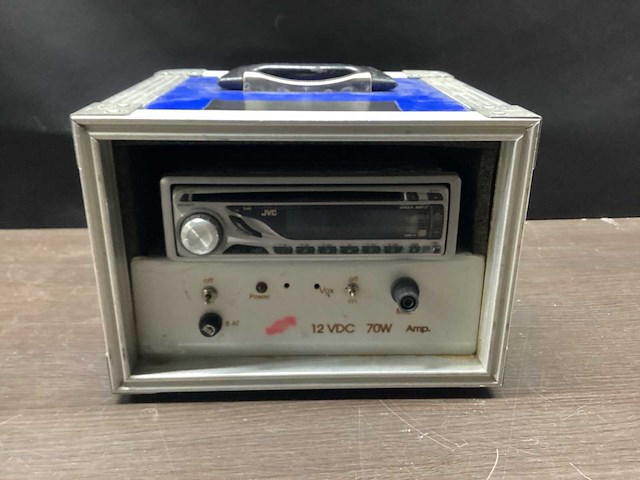 Radio op accu - afbeelding 1 van  2