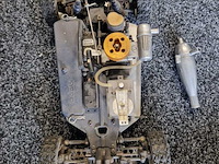 Radiografische benzineauto met controller - afbeelding 2 van  4